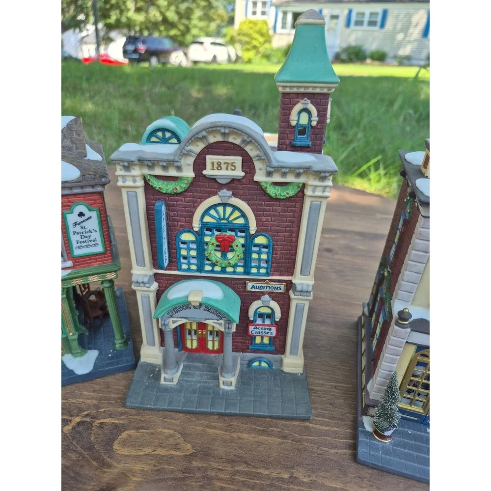 Department 56 Christmas Village Lot of 4 Ritz Pub Dance School 5th Ave Salon